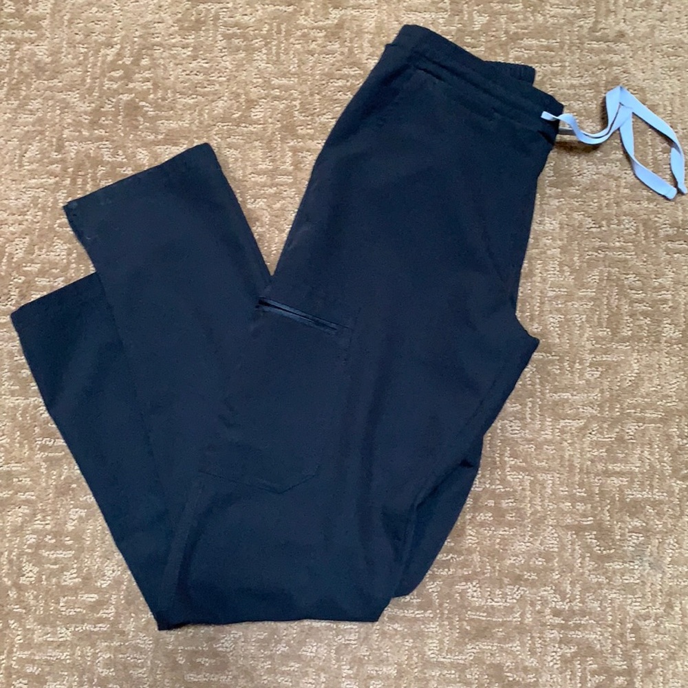 Figs Yola skinny scrub pant in black XS